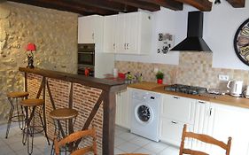 Le Pigeonnier, maison de charme au pied du château